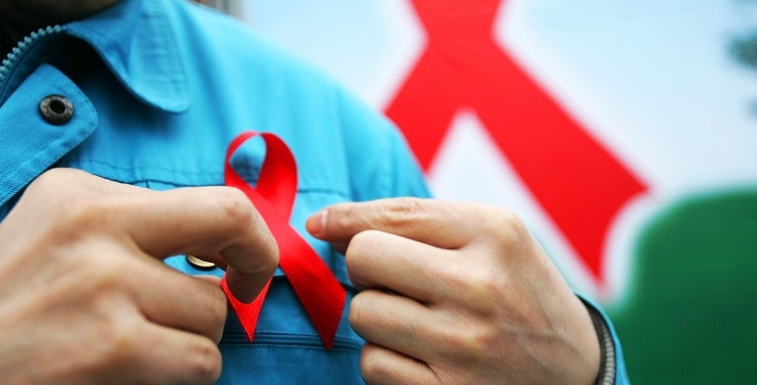 Аж через 12 років: перша людина, яка поборола ВІЛ, померла від лейкемії