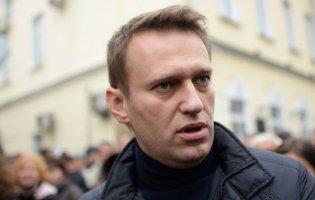 Навальний подає в суд на Пєскова
