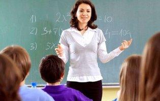 Уряд хоче скасувати підвищення зарплат вчителям