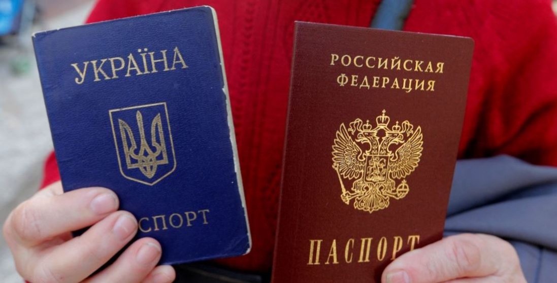 Видача російських паспортів у ОРДЛО: Україна готує санкції