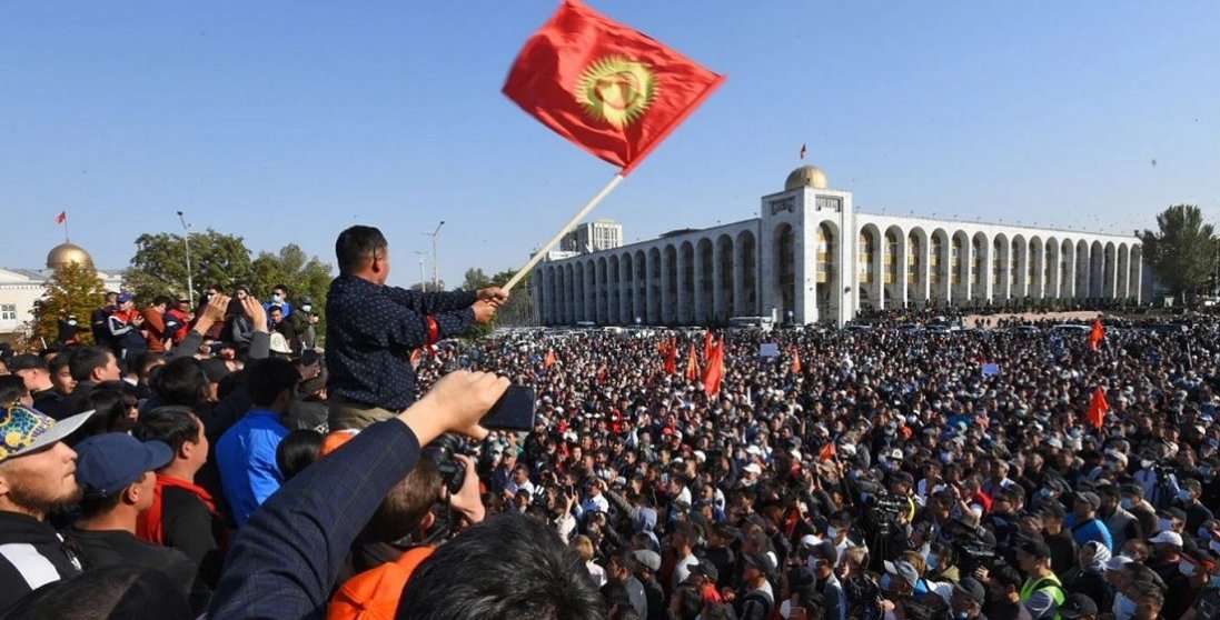 У Киргизстані через протести постраждали більше тисячі осіб