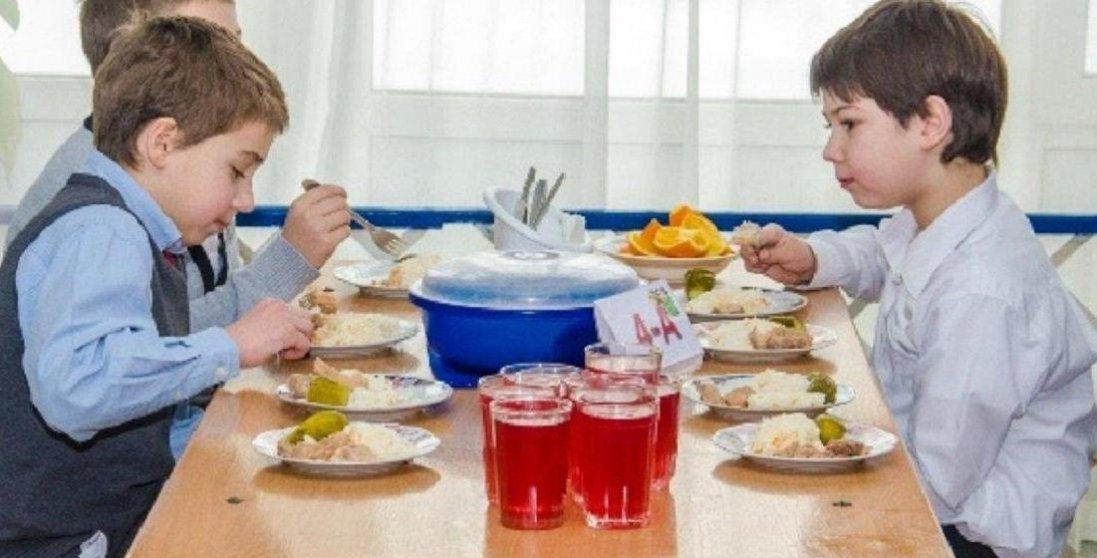 В Україні розробили норми харчування дітей в школі: що змінилося