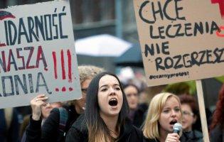 У Польщі тривають масові протести проти заборони абортів