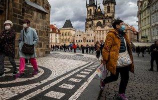 Чехія через коронавірус ввела комендантську годину