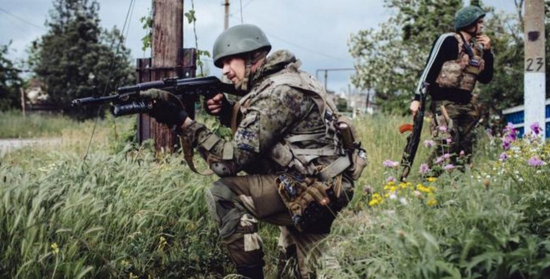 Ситуація на Донбасі: бойовики 4 рази відкривали вогонь і поранили українського військового