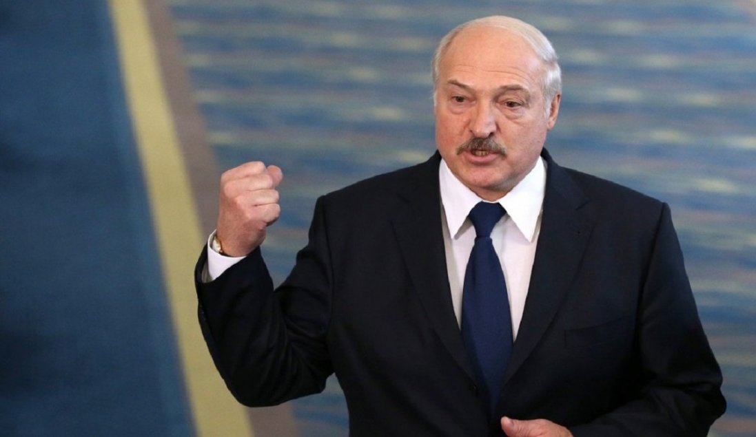 Лукашенко наказав не визнавати іноземні дипломи в Білорусі