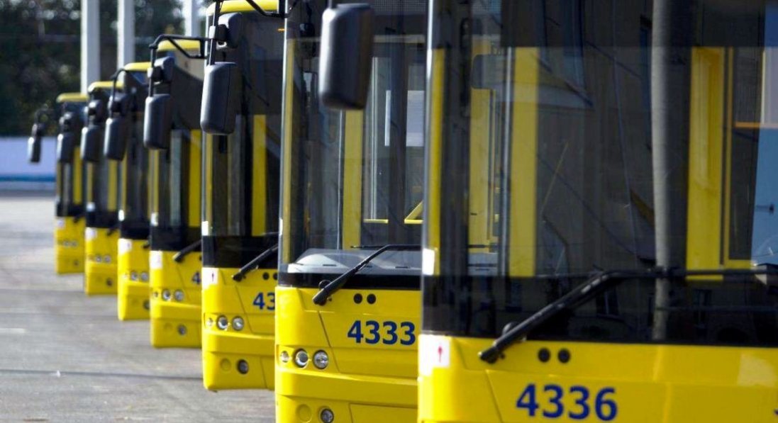 Коронавірус у Луцьку: міськрада просить збільшити ліміт пасажирів у маршрутках і тролейбусах