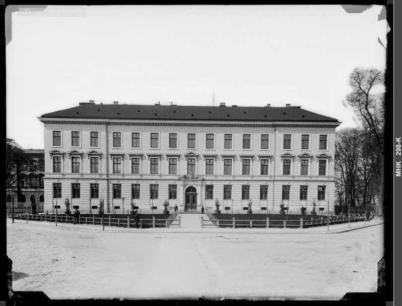 Будинок 4 Гімназії, 1890 р.