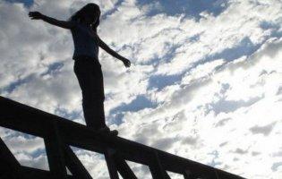Що відомо про жінку, яка стрибнула з моста в Луцьку