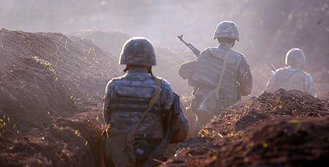 Росія ввела своїх миротворців на територію Карабаху
