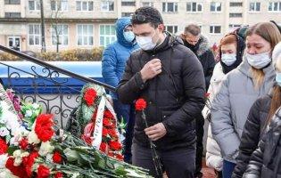У Мінську попрощалися з активістом, якого побили за прапор