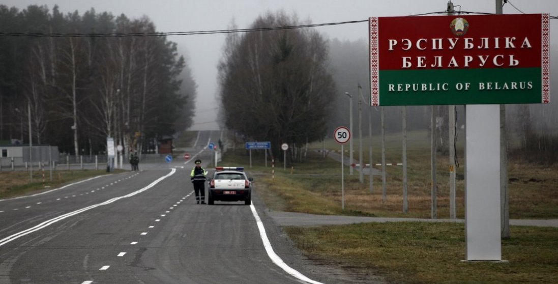 На кордоні з Білоруссю затримки транспорту