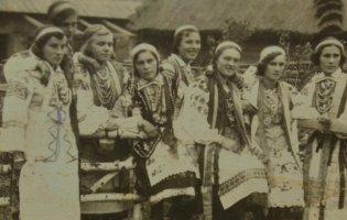 Мешканці містечка Березне на столітніх фото