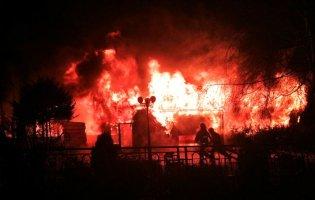 У Полтаві пожежу в історичній будівлі гасили 9 годин