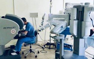У Львові вперше операцію пацієнту робив робот