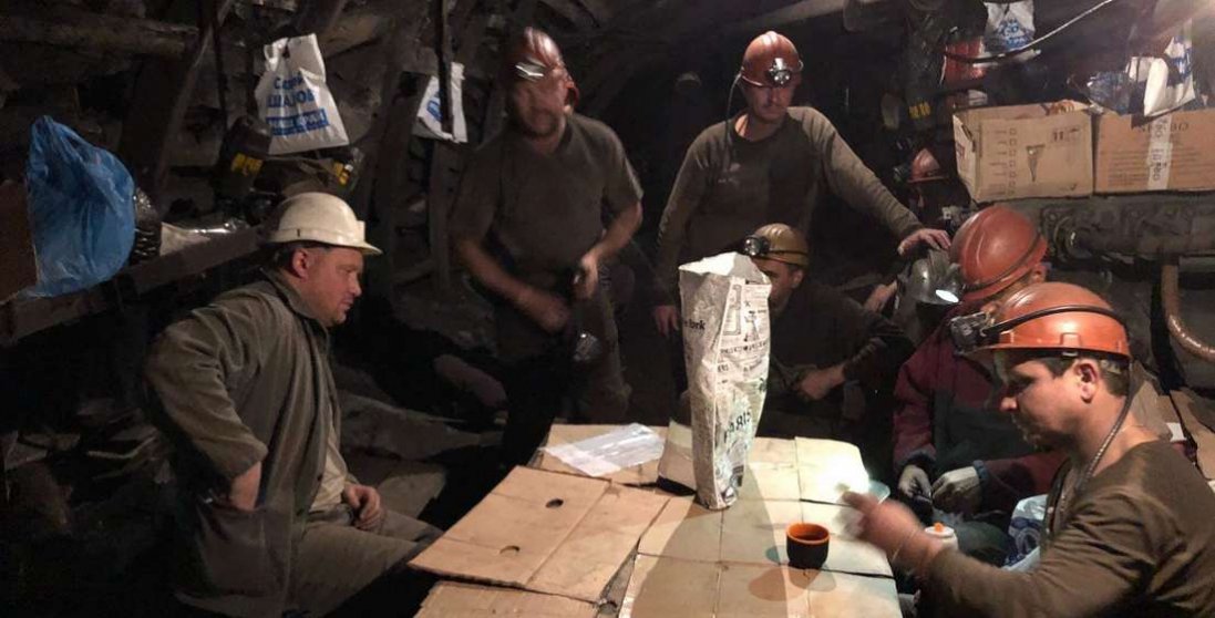 У Нововолинську майже тиждень страйкують шахтарі