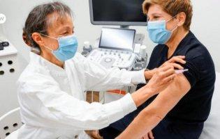 Кого в Україні першими вакцинують від коронавірусу