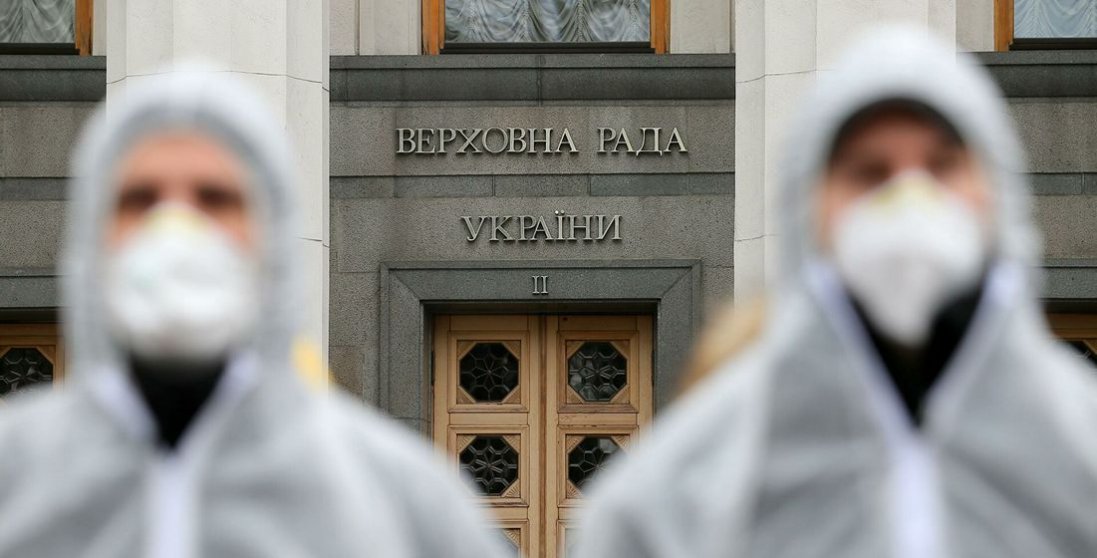В Україні з 19 грудня посилюють карантин: що заборонять