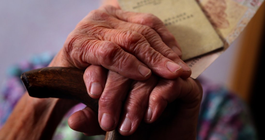 Бабуся, яка обіцяла піклувальникам житло, виявилася шахрайкою