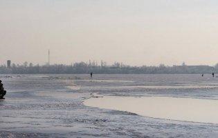 На Черкащині двоє рибалок ціною власного життя врятували 14-дівчину, що провалилась під лід
