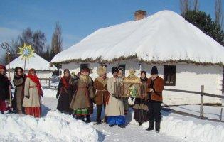 Туризм в Україні: куди поїхати за святковим настроєм