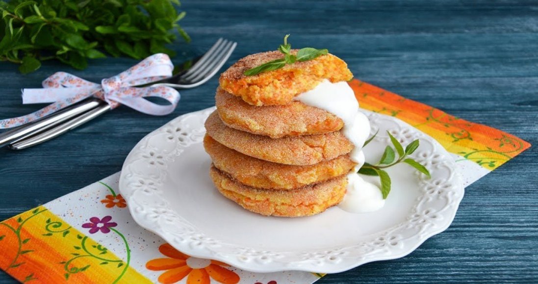 Сирники з морквою: простий рецепт