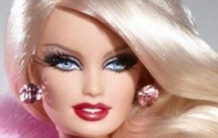 Справжнє обличчя популярної блогерки з ляльковою зовнішністю обурило фанатів