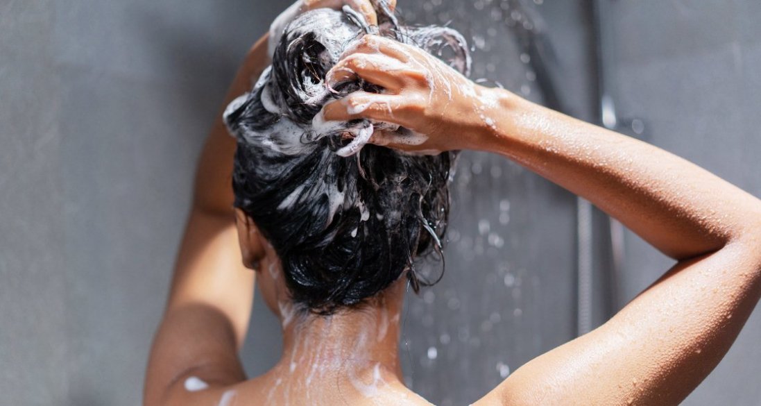 Ваше волосся врятує звичайна сода: поради експерта