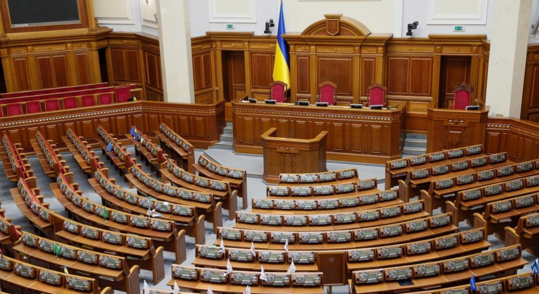 Журналісти каналів Медведчука не працюватимуть в парламенті