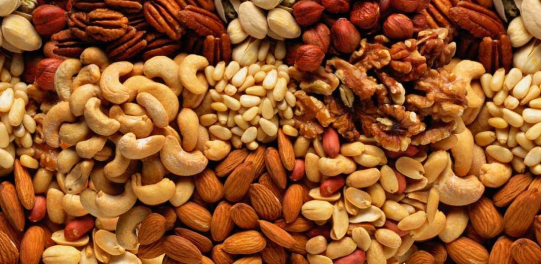 Чому споживання горіхів врятує від смертельних хвороб