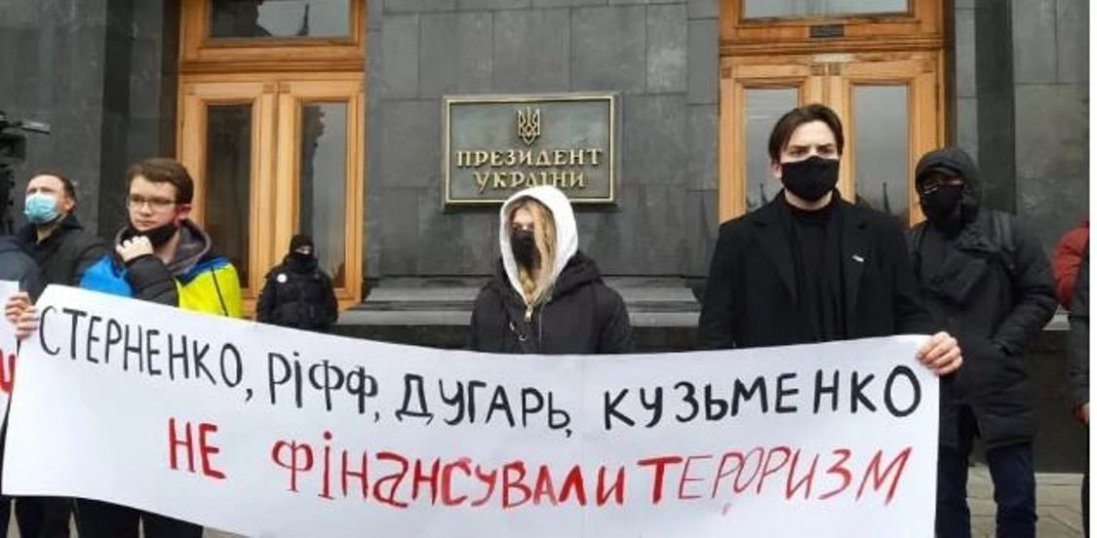 У Києві тисячі людей зібралися на акцію підтримки Стерненка: що вони вимагають  від влади