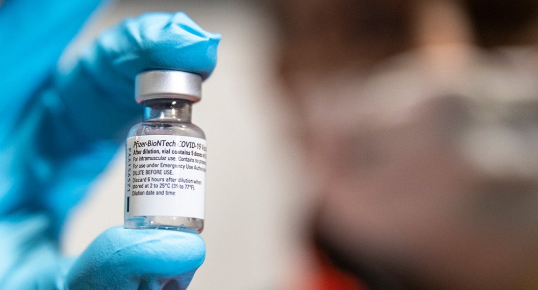 Страшилки про вакцину: кому вони вигідні?