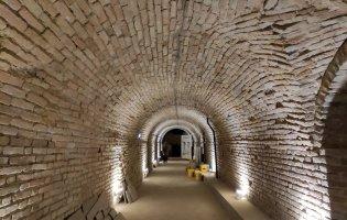 Під стінами Луцького замку розкопали таємне підземелля!