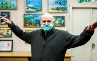 У 81 рік почав малювати, аби допомогти онкохворим діткам