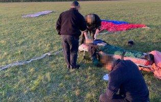 На Чернігівщині в рятувальника не розкрився парашут: він загинув