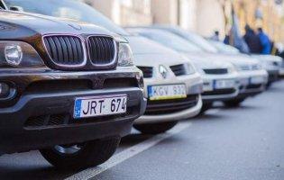 Євробляхи: президент підписав закон про пільгове розмитнення автівок