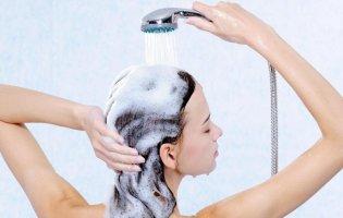 Як правильно мити двометрове волосся: секрет від моделі
