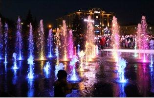 У Луцьку до Дня Європи презентували світломузичний фонтан