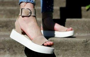Як вибрати взуття на літо і не заробити плоскостопість