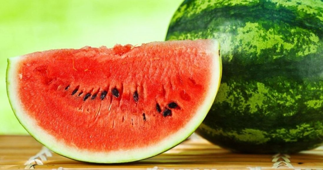 Кому небезпечно їсти кавуни