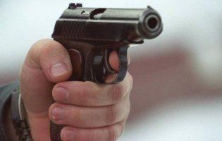 На Херсонщині поліцейський влаштував стрілянину: є постраждалі