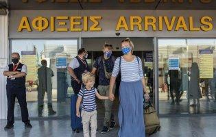У Греції спростили умови в'їзду для туристів
