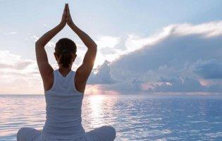 Як йога допомагає подолати стрес