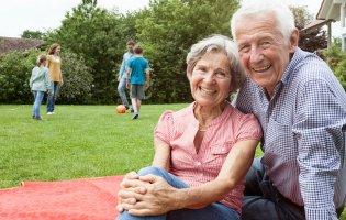 Кохалися, одружитися збиралися, але стали щасливими в будинку для престарілих