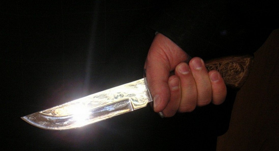 На Львівщині важко поранили юнака: ножем у груди