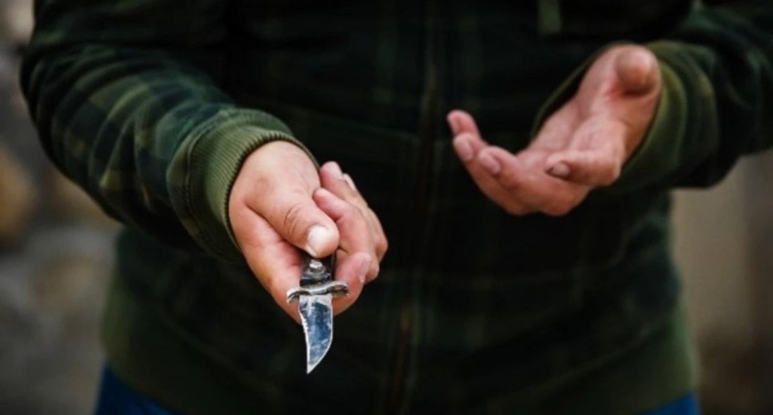 У Львові чоловік порізав ножем двох українських бійців