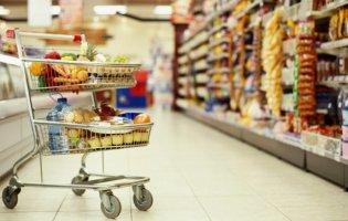 В супермаркеті охоронці напали на покупців, які вказали на «прострочку»