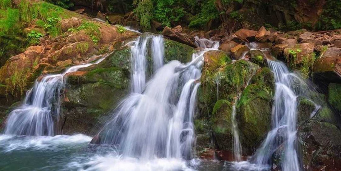 У Львові вчительку судитимуть через загибель учня на водоспаді Кам'янка