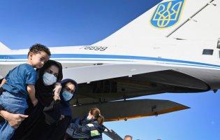 В Україні про статус біженця просять 65 евакуйованих афганців