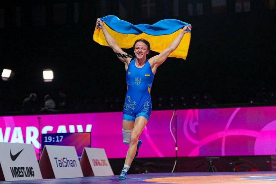 Українськiй призерці Олімпіади, що віддала тренеру подаровану квартиру, вручили ще одне житло